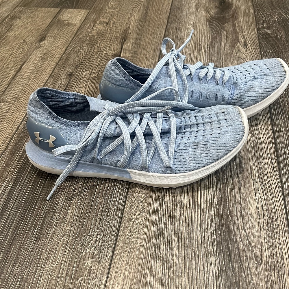 Under Armour Blue Athletic Shoes Modern Mesh Design